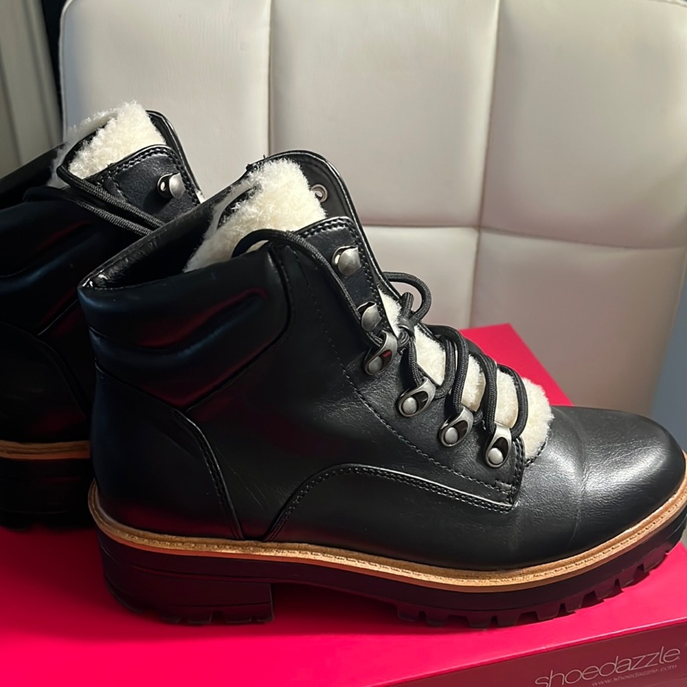 Black fur boots